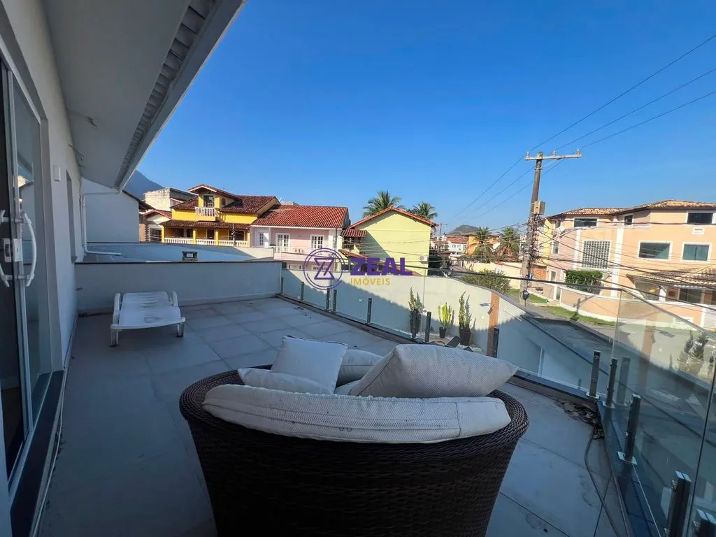 Casa de 280 m² com janelas do piso ao teto e varanda gourmet — photo 11