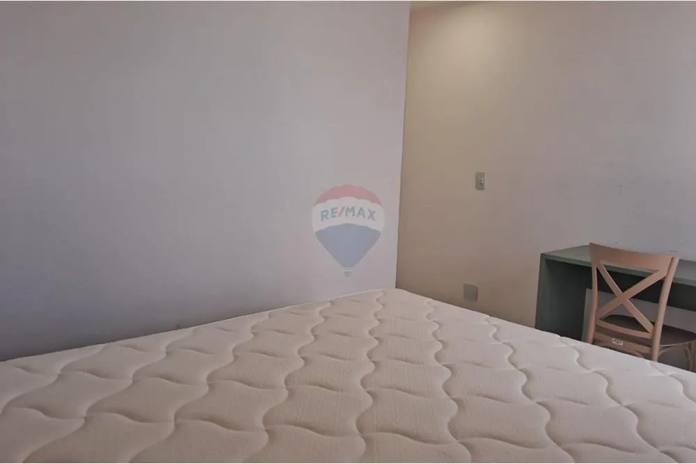 2-bedroom apartment in a building with a coworking space — photo 49