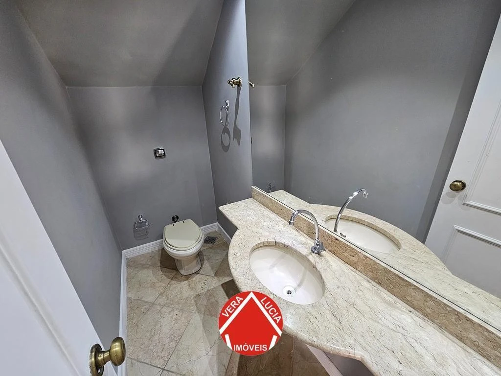 Casa, 600 m², com closet — photo 10