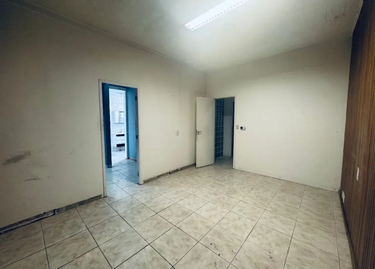 Casa sem mobília com 5 quartos e 2 vagas de garagem — photo 10