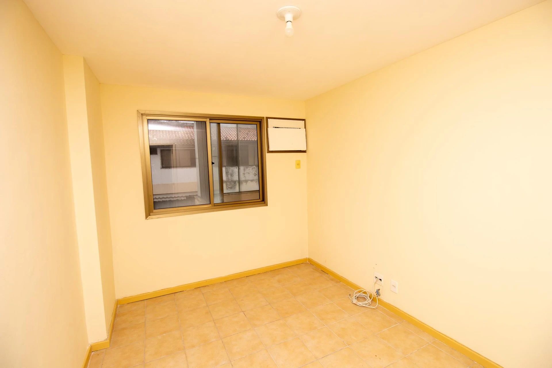3-bedroom apartment, 1 with its own bathroom, 100 m² — photo 4