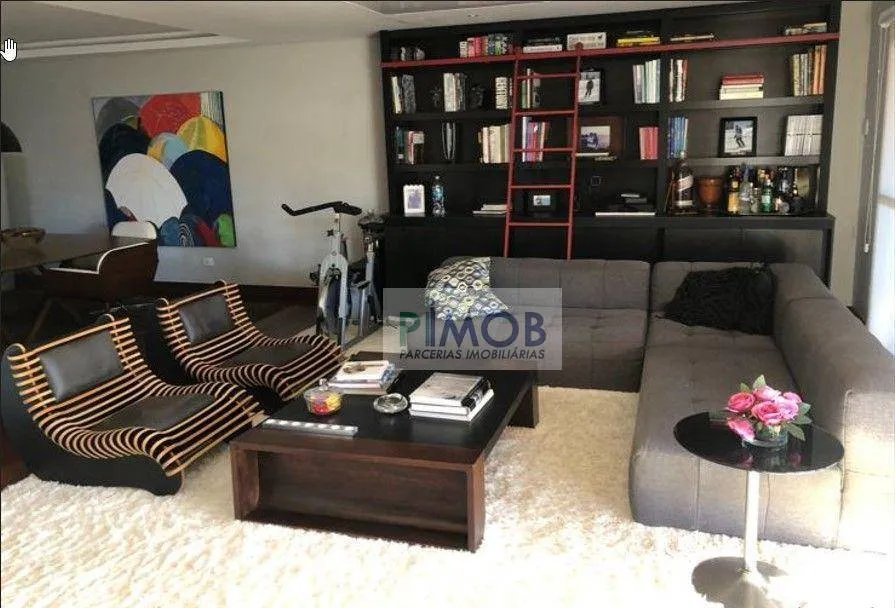 Top-floor apartment with 3 bedrooms and 330 m² — photo 9