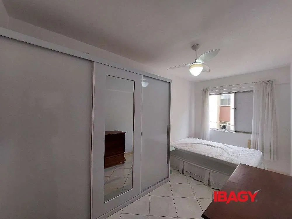 2-bedroom apartment with a washing machine in Florianópolis — photo 7