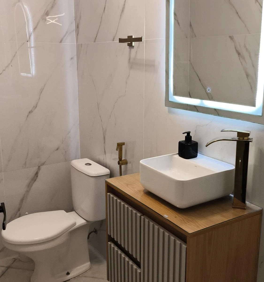 Casa com 4 suítes e 350 m², cozinha com fogão a gás — photo 6