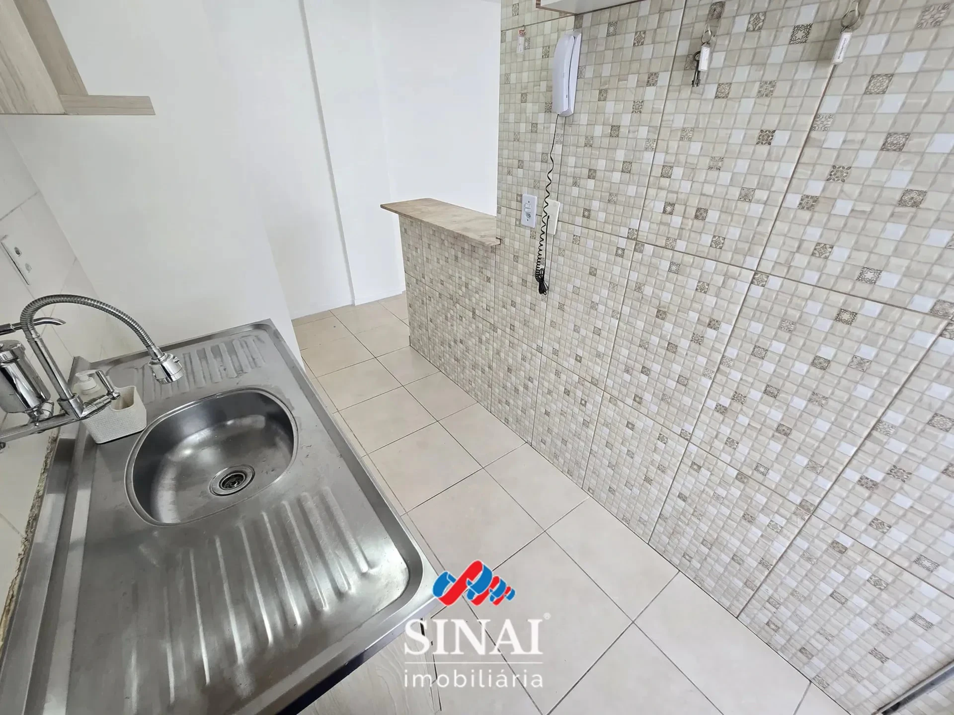 Apartamento de 2 quartos em condomínio com piscina — photo 15