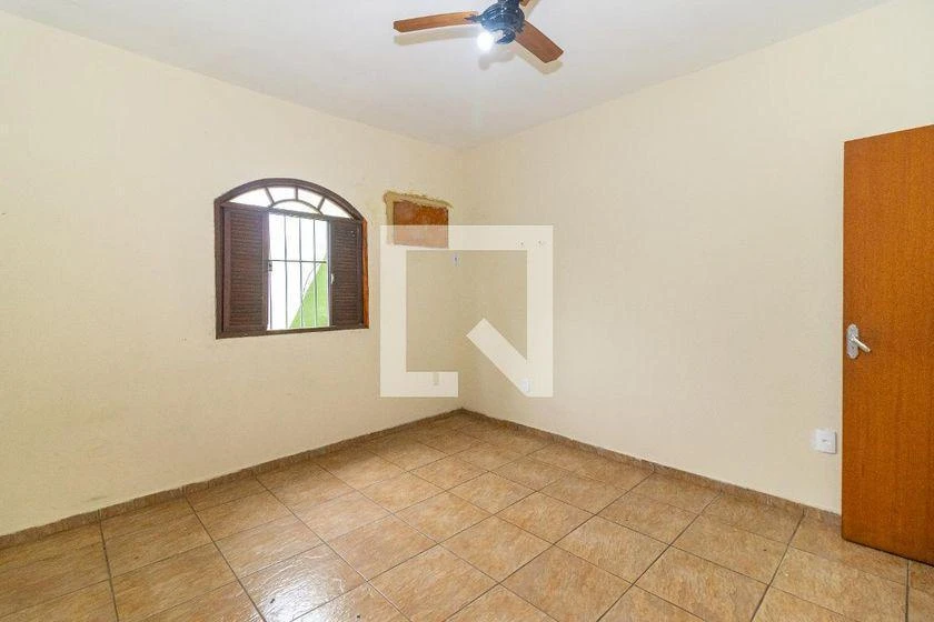 Rental house with balcony, 4 bedrooms and 120 m² — photo 37
