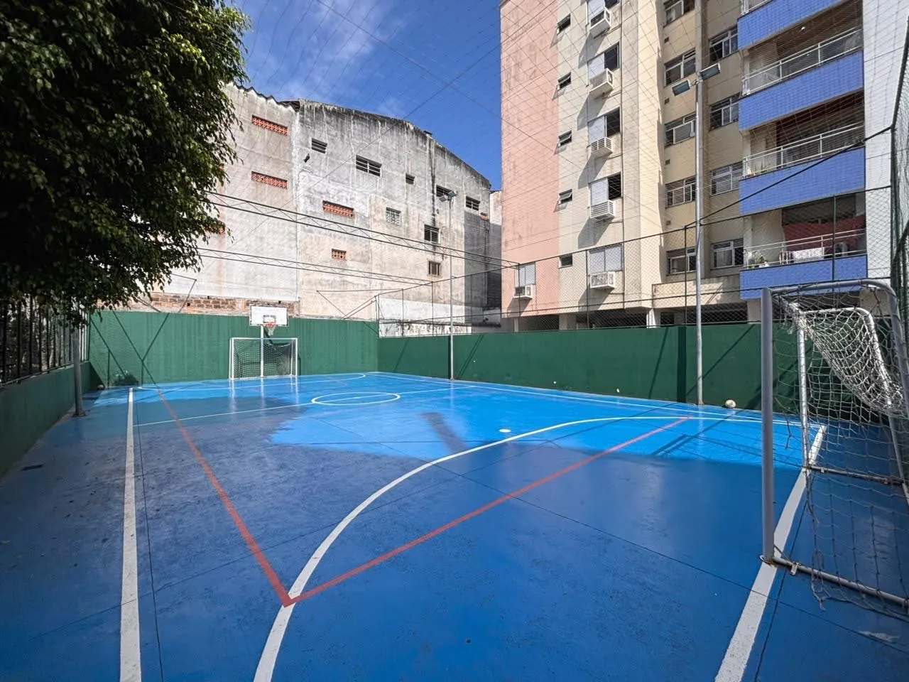 3-bedroom apartment in a building with a gym — photo 4