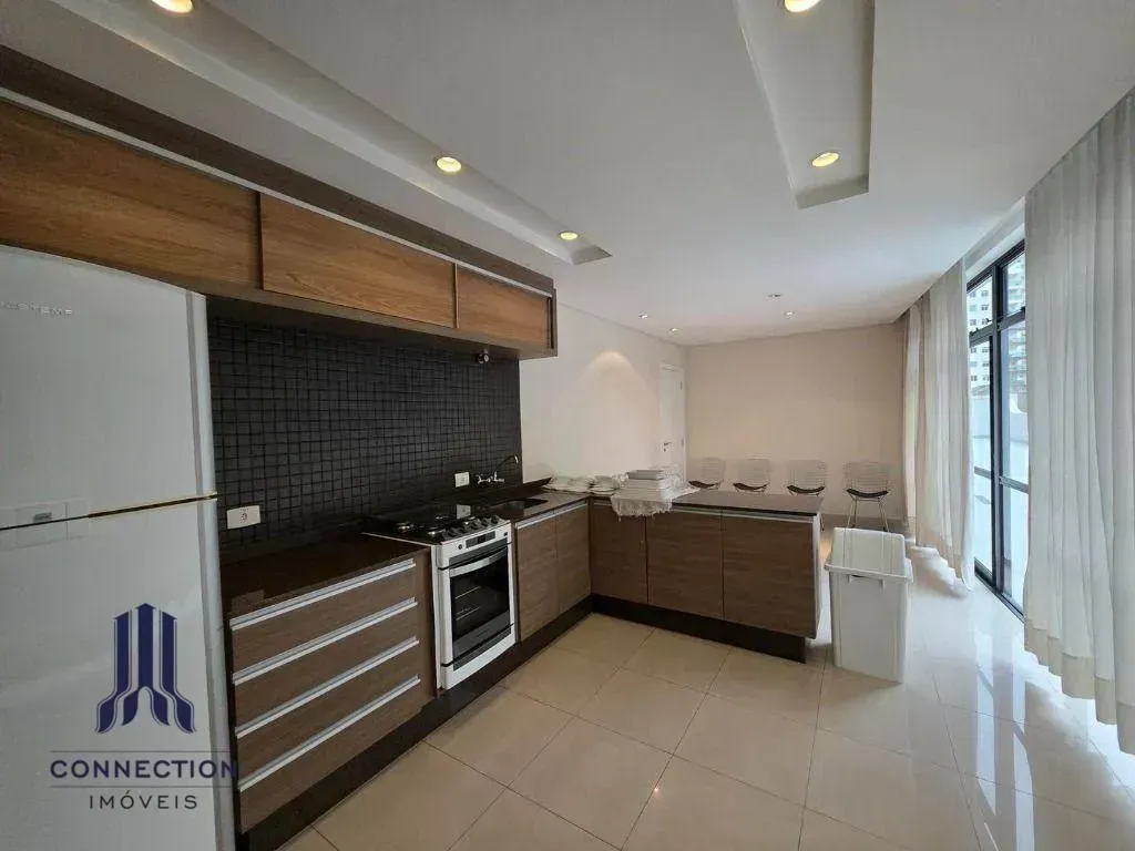 Furnished 2-bedroom apartment with open-plan gas kitchen — photo 28
