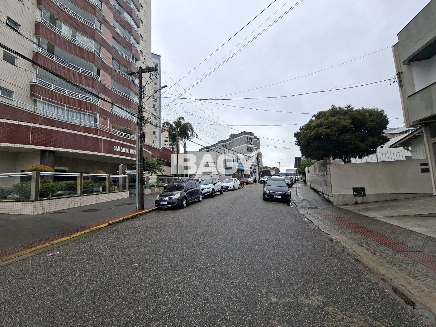 3-bedroom apartment with a bathtub in Florianópolis — photo 29