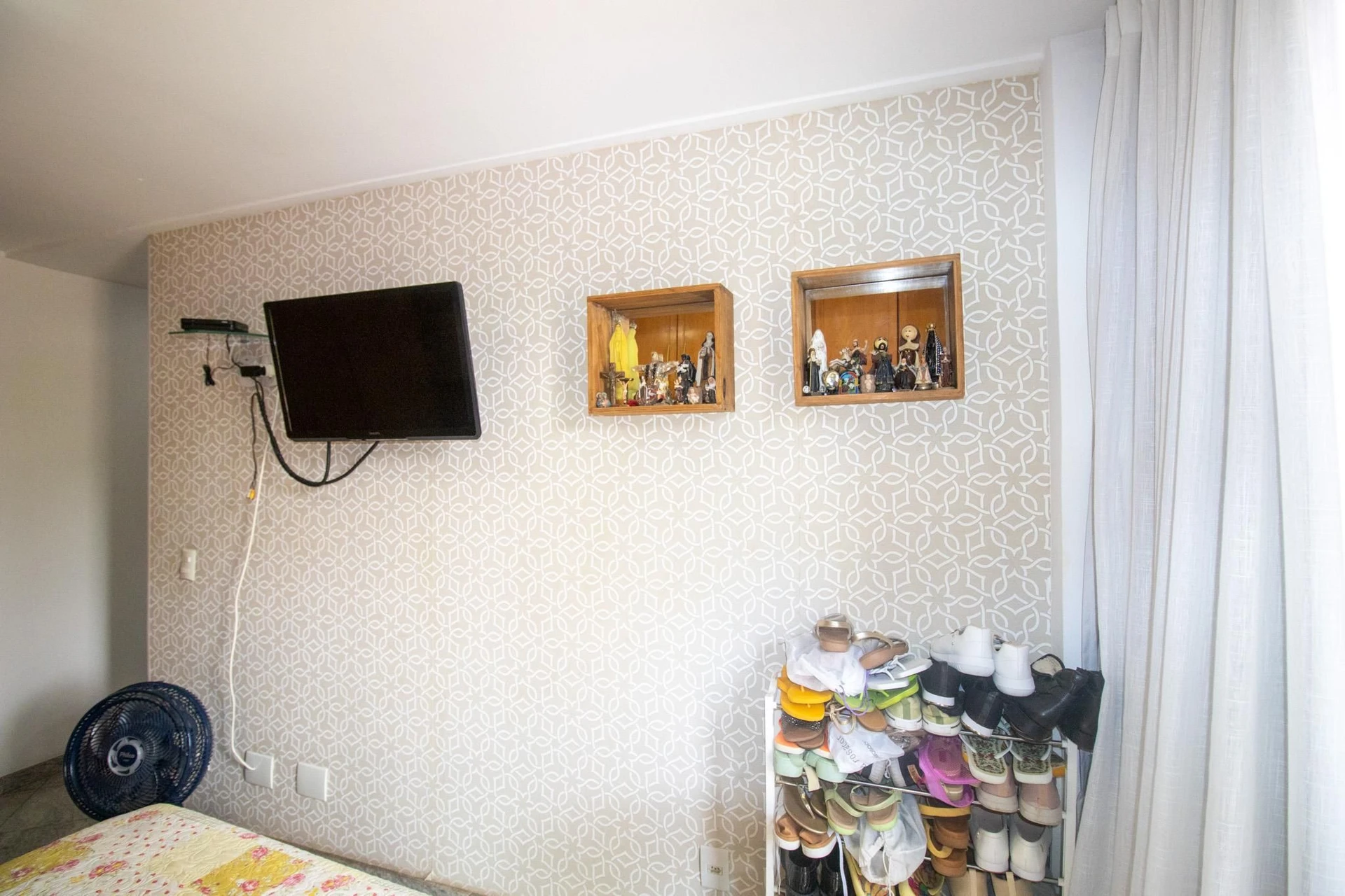 Furnished apartment with 3 bedrooms and a balcony — photo 12