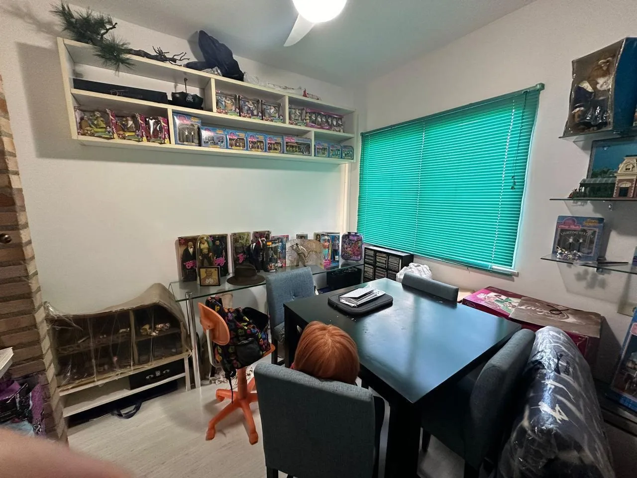Furnished 3-bedroom apartment with enclosed balcony — photo 11
