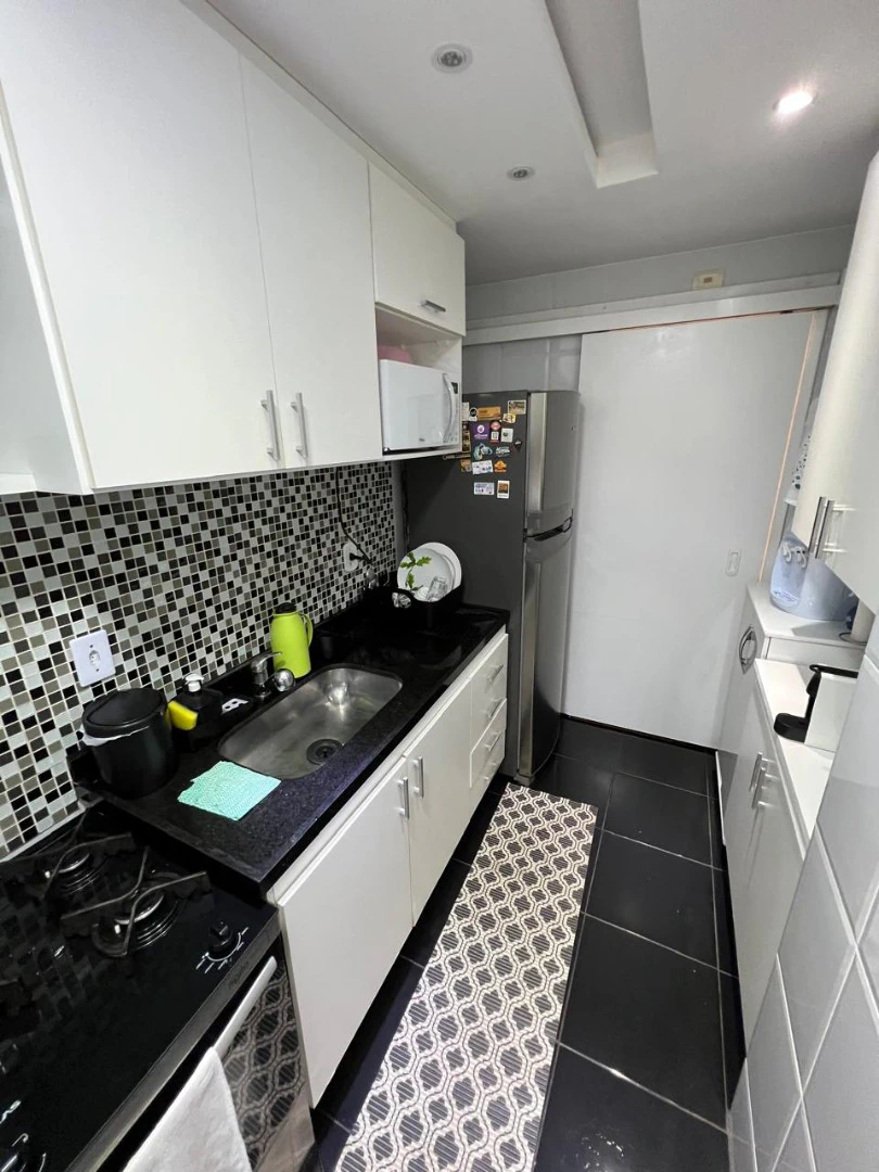 3-bedroom apartment with 3 en-suite baths and 4 total — photo 15