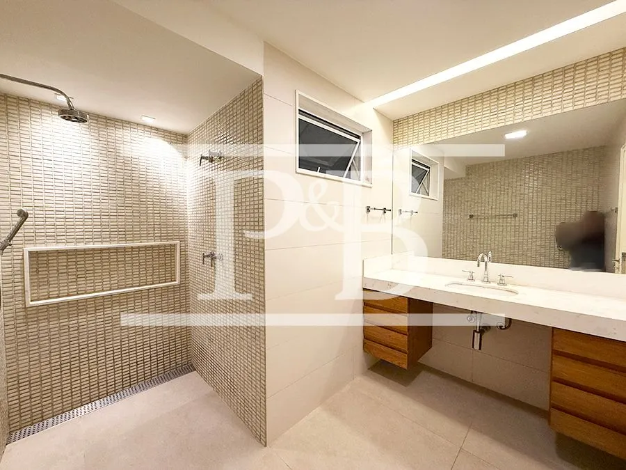 3-bedroom apartment with 261 m² and 2 bathrooms — photo 10