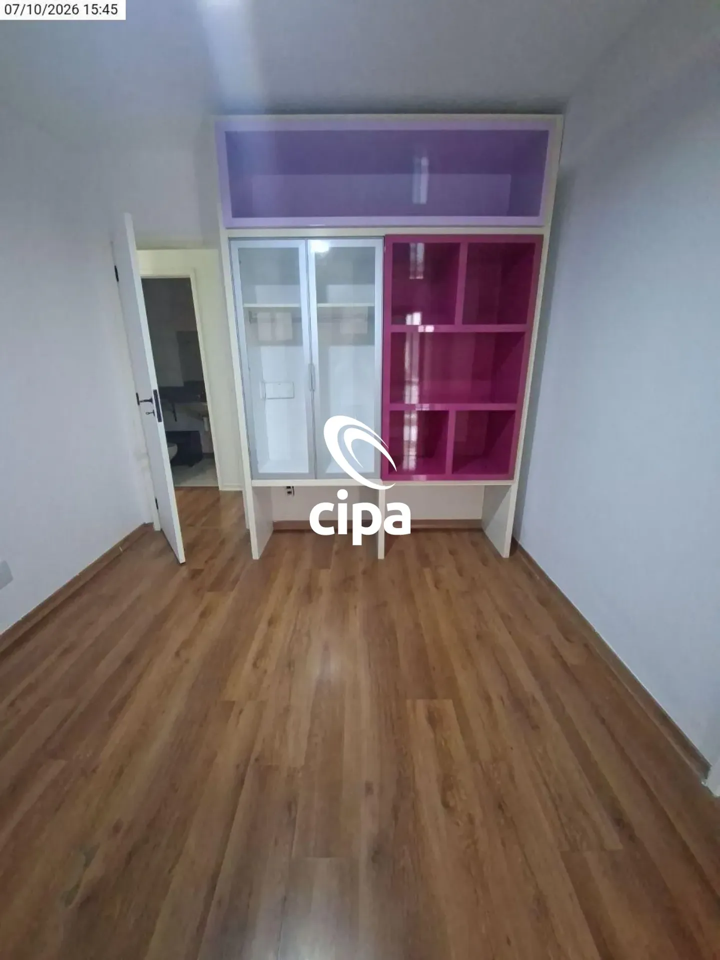 Apartment, 179 m², with wood or laminate floors — photo 11