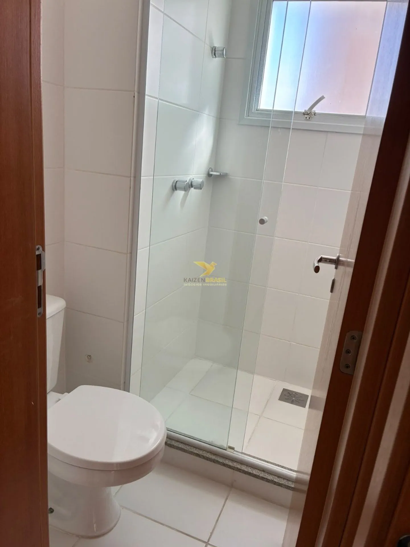 3-bedroom apartment, 1 with its own bathroom, 97 m² — photo 17