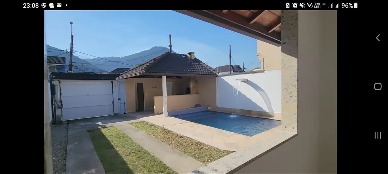 3-bedroom house with a mountain view in Rio de Janeiro — photo 3