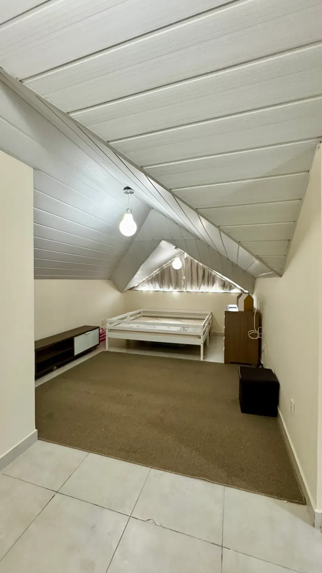 House with 5 bedrooms and a built-in balcony grill — photo 51