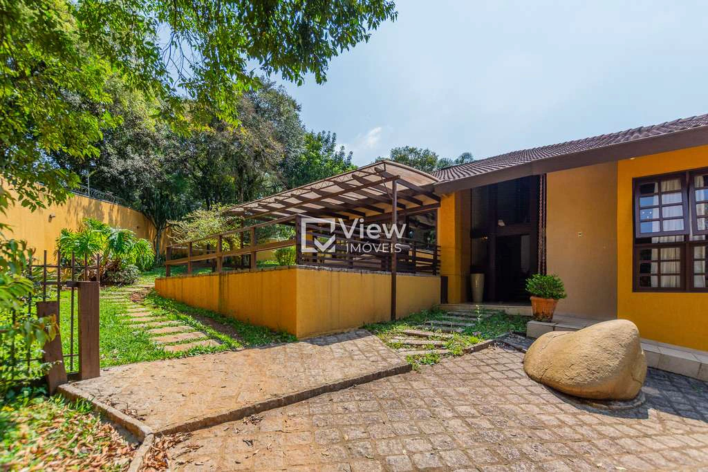 Casa com 4 suítes, 6 banheiros e 2 vagas — photo 3