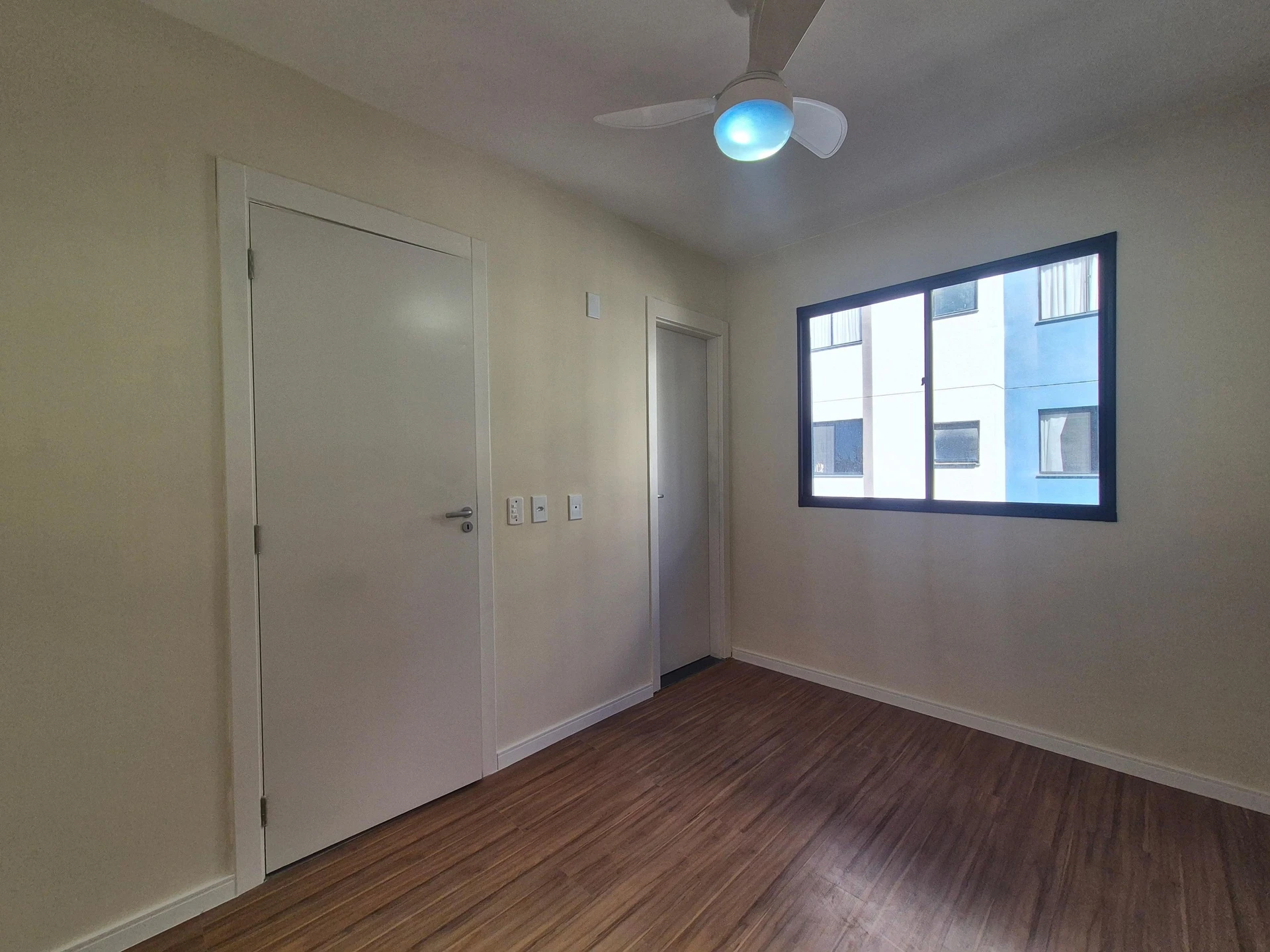 Apartamento com 3 quartos, 2 banheiros e varanda — photo 23