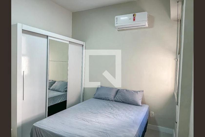 32 m² 1-bedroom apartment with a compact kitchenette — photo 9