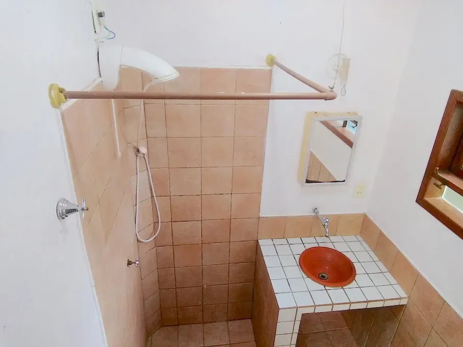 One-bedroom house with a fireplace in Florianópolis — photo 12