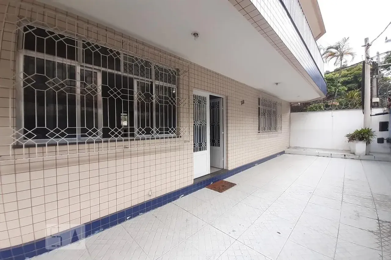 Triplex with 477 m², 5 bedrooms and 5 parking spaces — photo 3