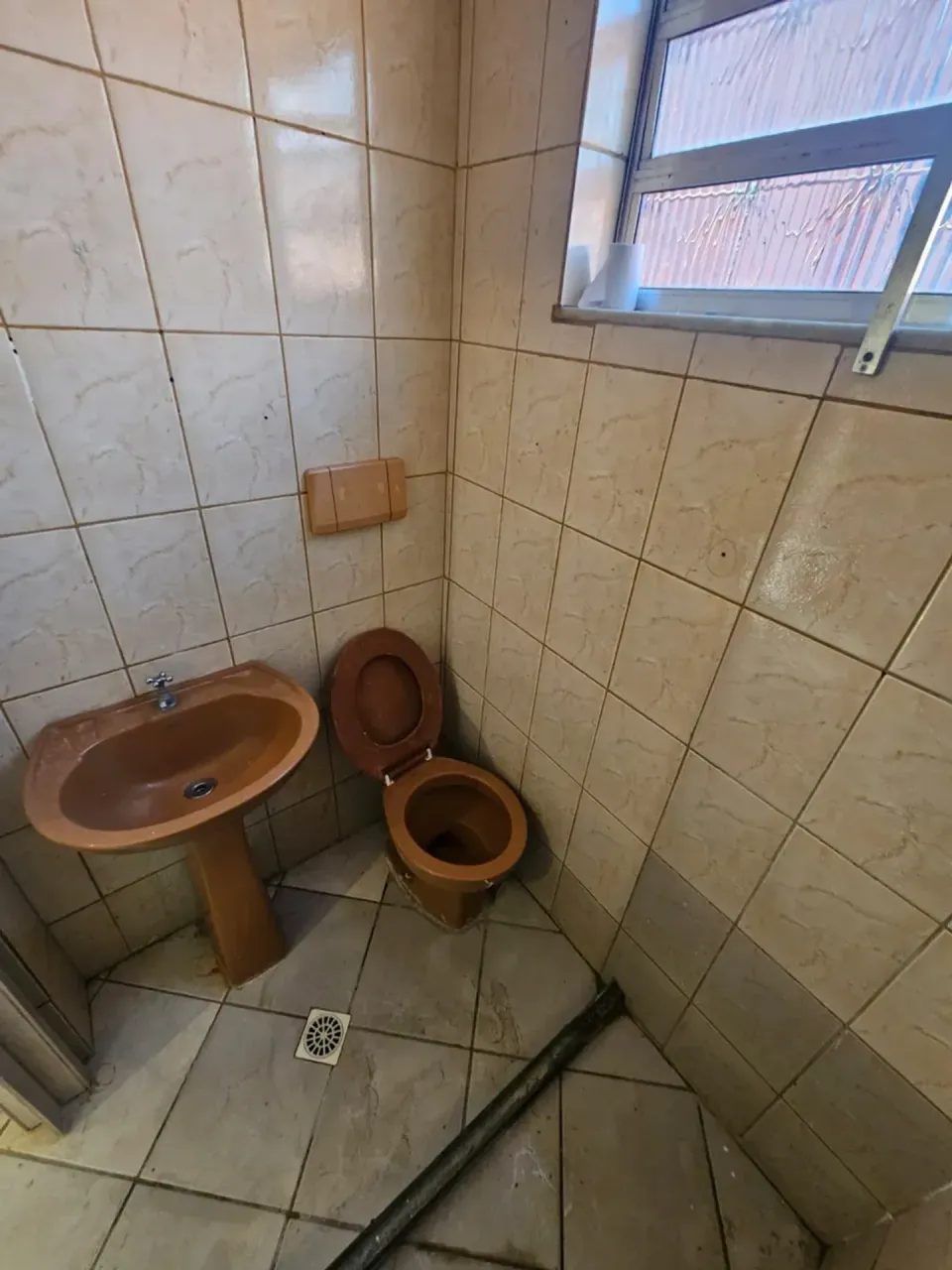 1-bedroom house with 1 bathroom no parking included — photo 10