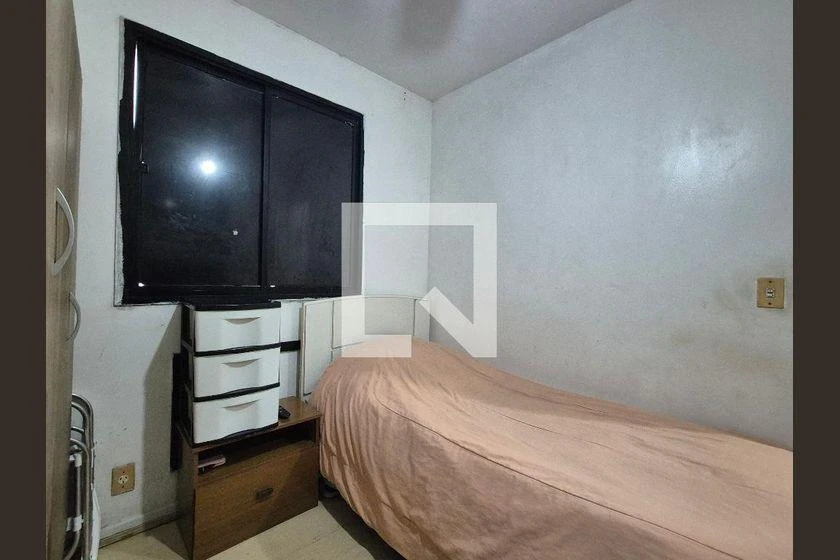 Furnished 3-bedroom apartment with glass balcony — photo 9