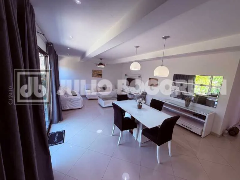 Duplex penthouse 300 m² with 5 bedrooms and 4 parking spots
