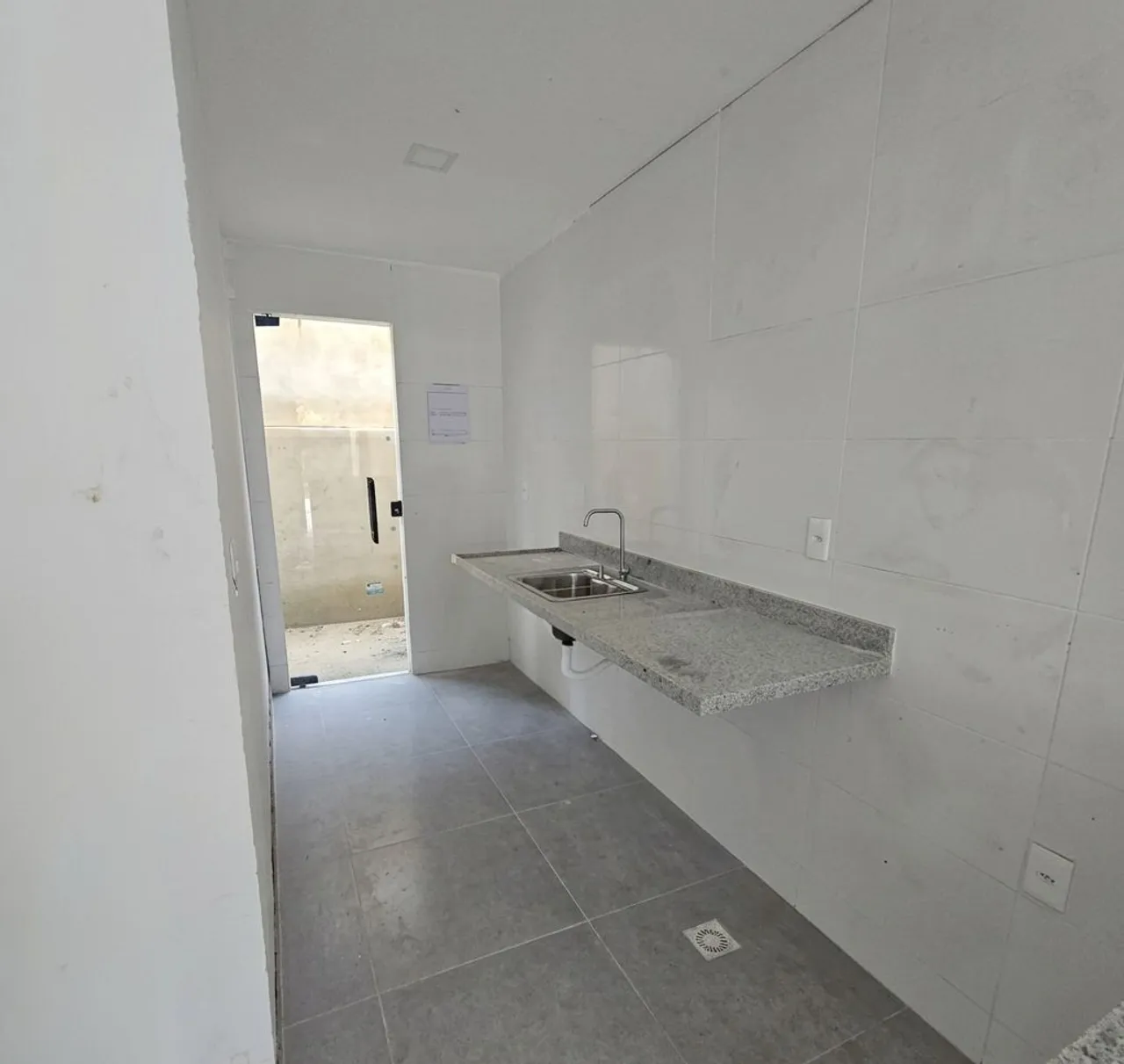 Apartment without parking, 2 bedrooms and glass shower — photo 4