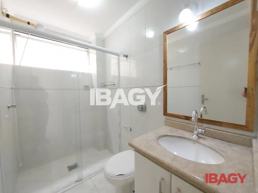 Apartamento com 2 dormitórios e cozinha com fogão a gás — photo 13