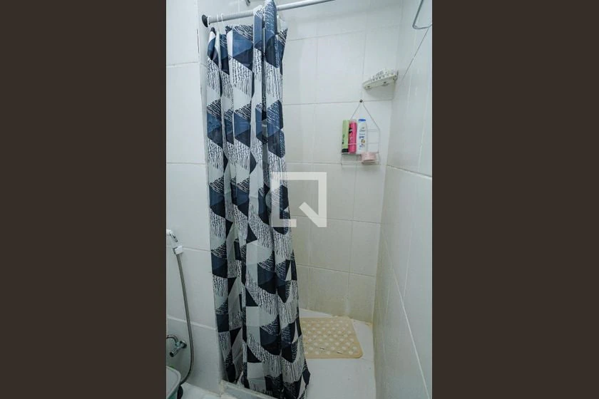 2-bedroom apartment with laundry area and balcony — photo 12