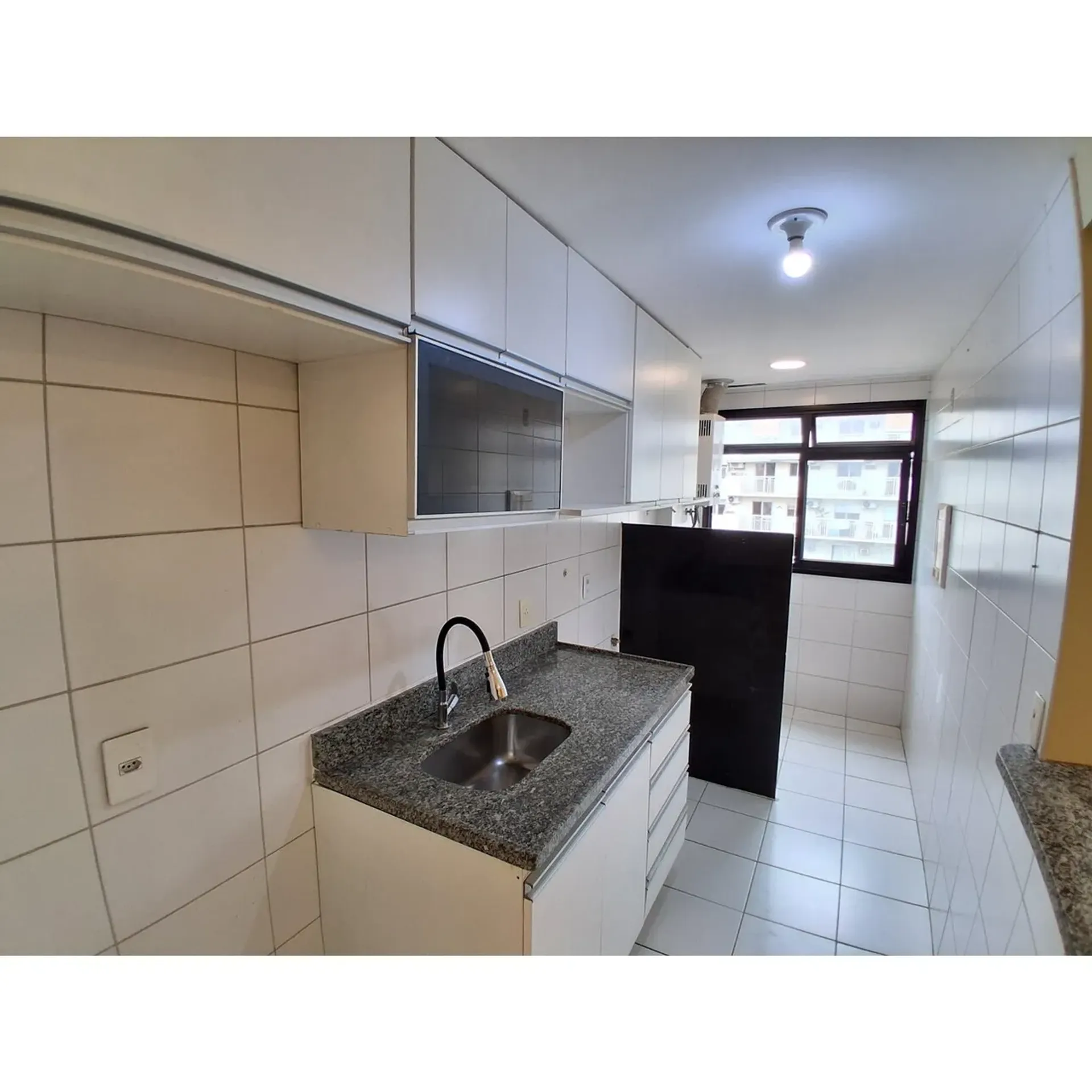 Квартира 73 м² з 2 спальнями та 9 поверхом, балкон — photo 5