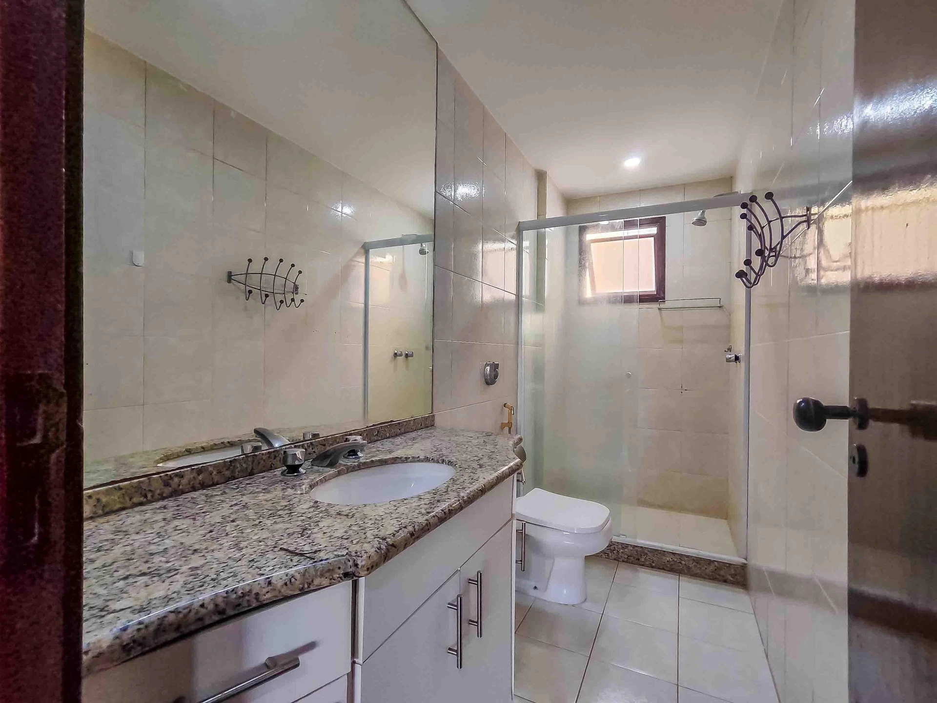 Apartamento sem mobília com 3 quartos e área de lavanderia — photo 5