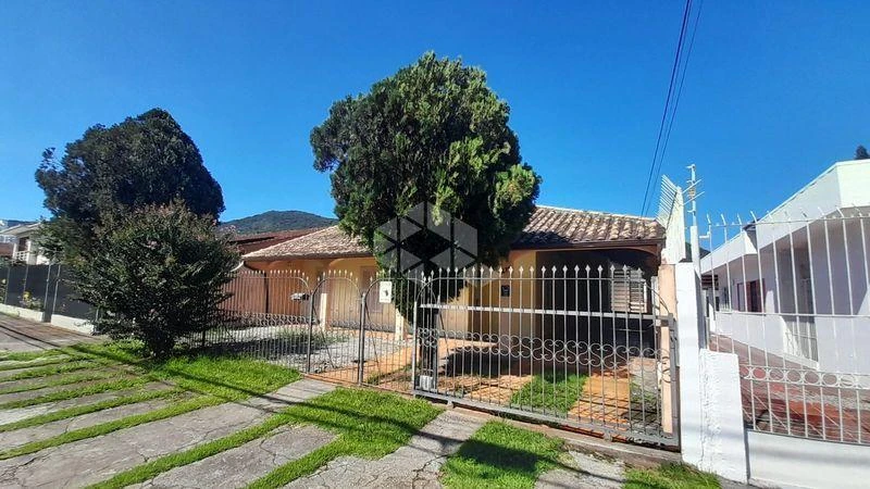 Casa de 3 dormitorios con balcón gourmet en Florianópolis — photo 9