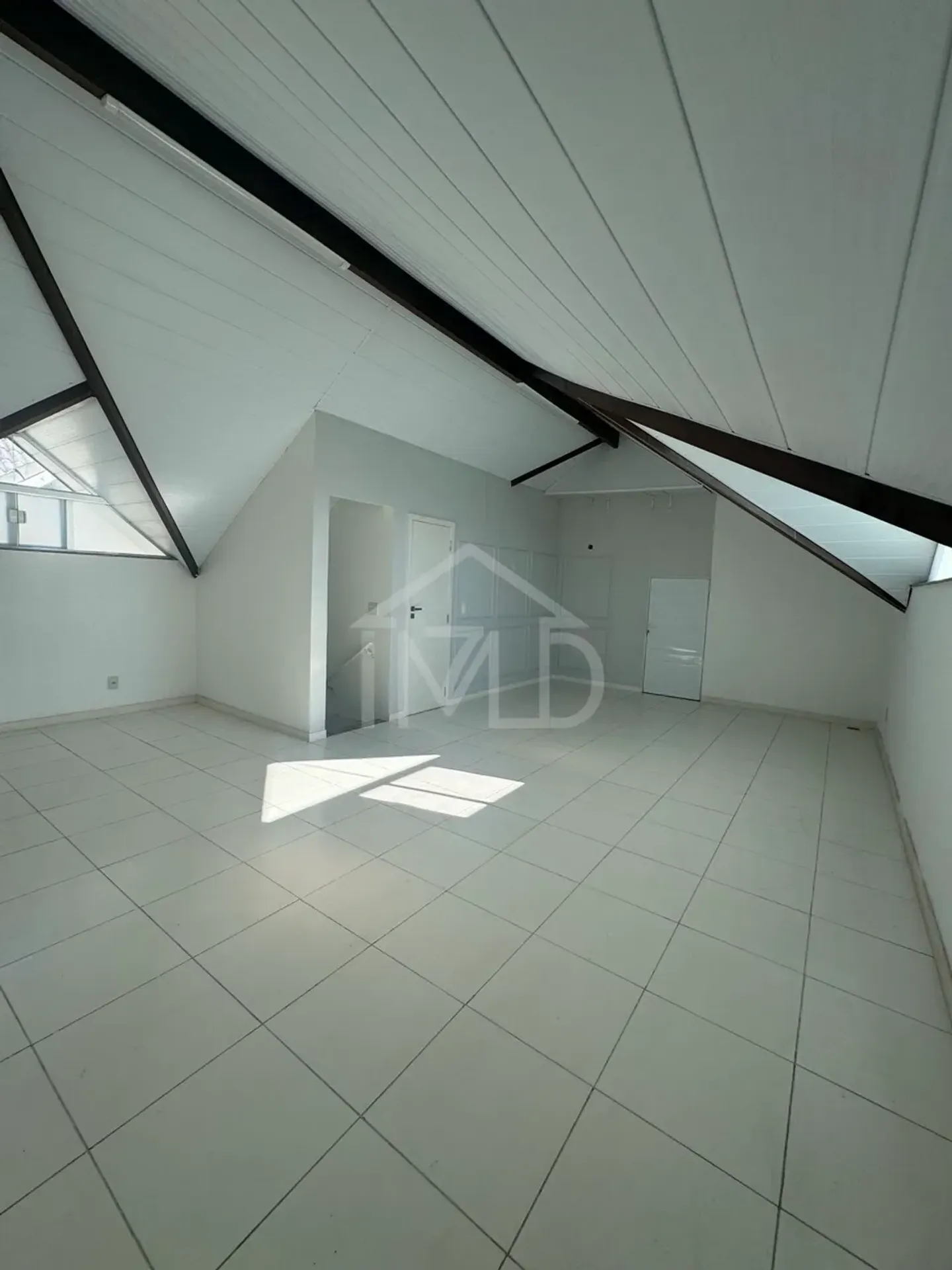 Casa com 4 suítes e 5 banheiros, 320 m² com churrasqueira — photo 21