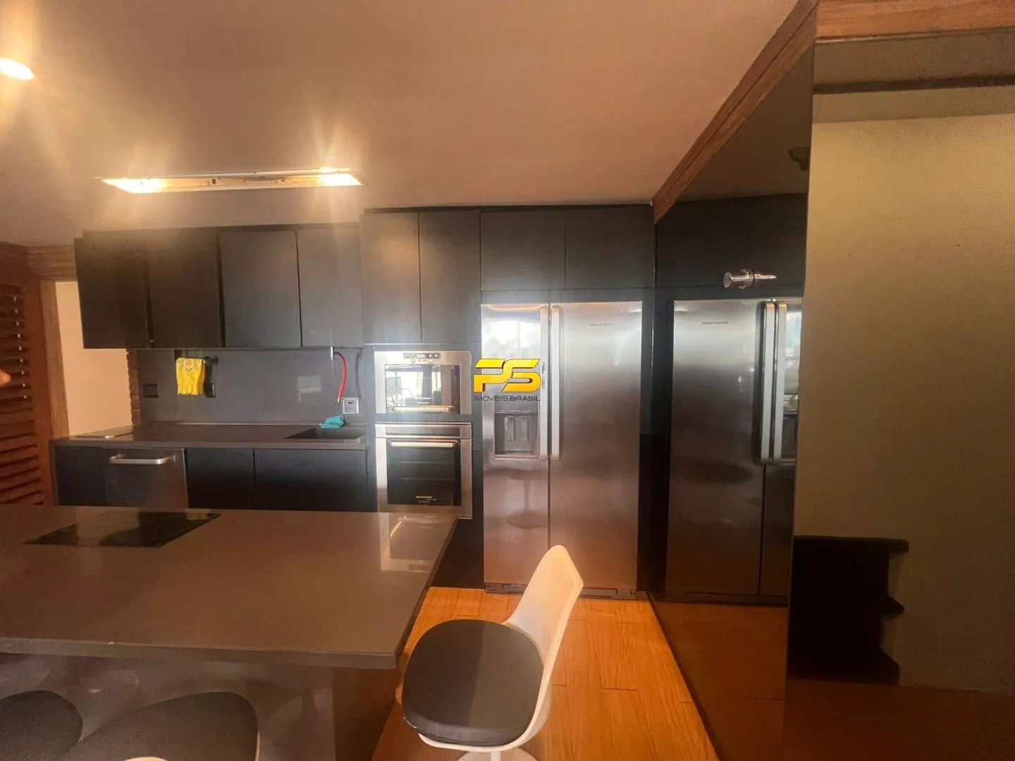 65 m² apartment with 1 bedroom, 2 baths and parking