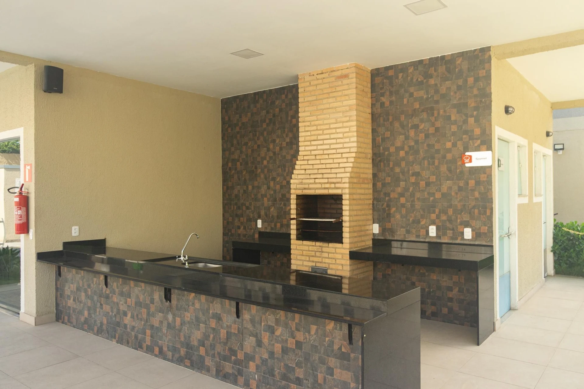 2-bedroom apartment with a home office in Rio de Janeiro — photo 40