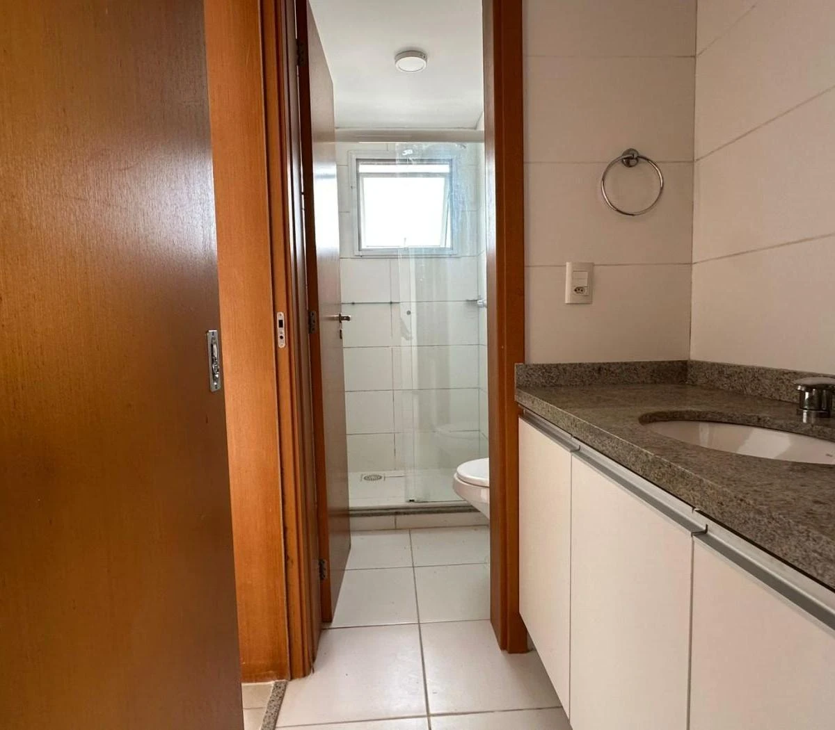 3-bedroom apartment with a water view in Florianópolis — photo 16
