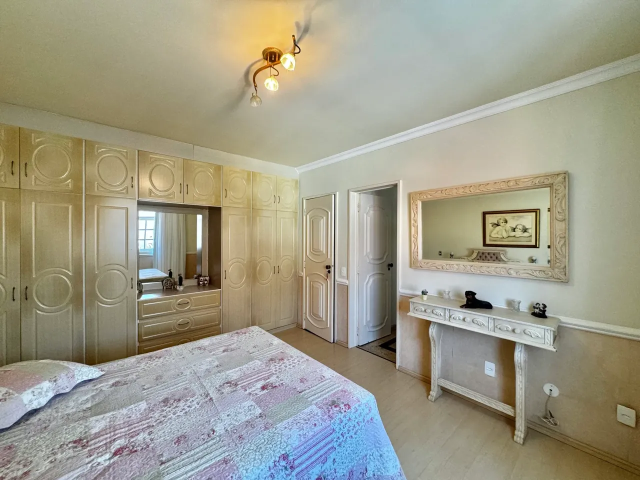 Furnished house with 4 bedrooms and 5 bathrooms — photo 20