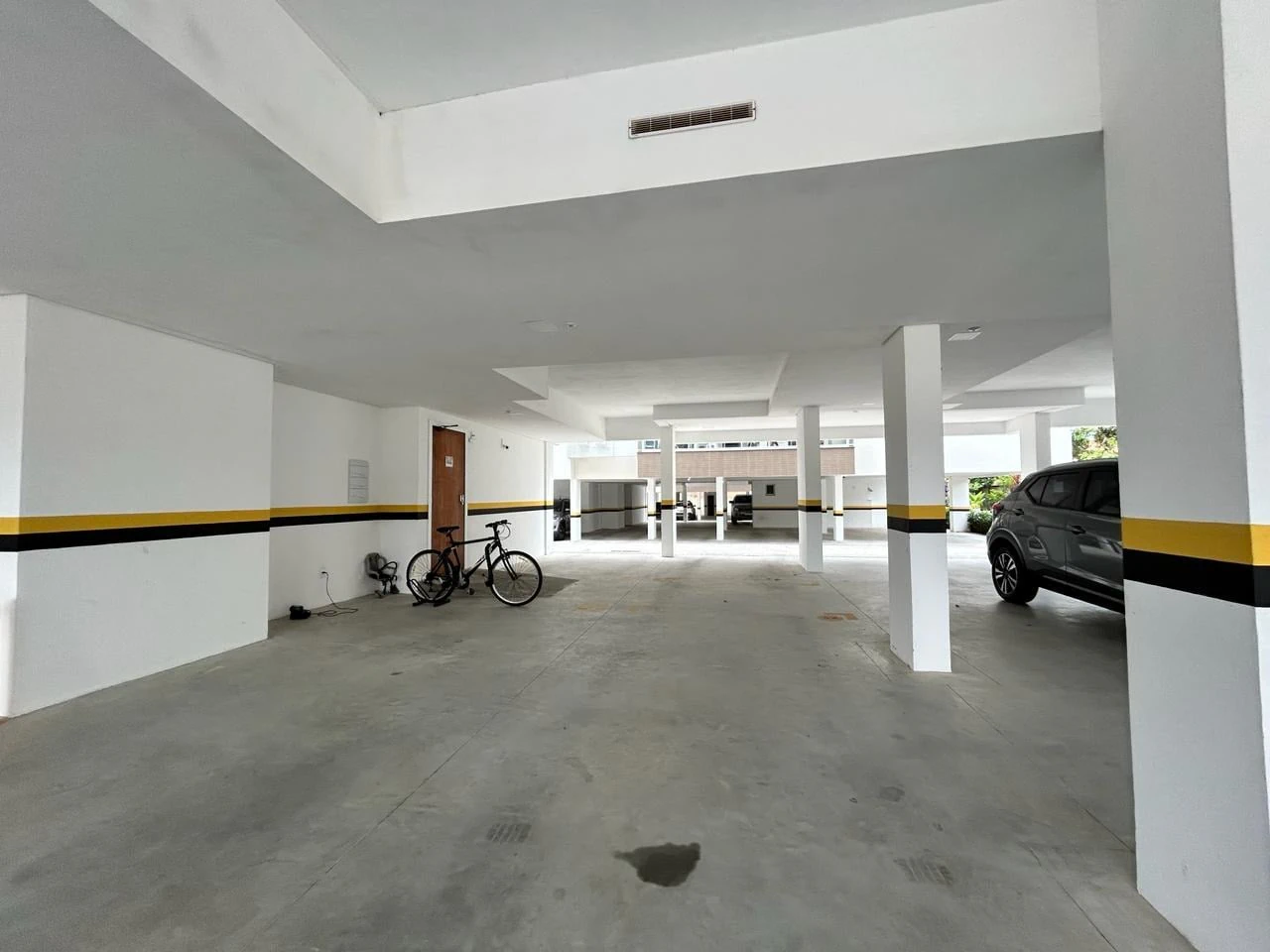 3-bedroom apartment with a washing machine in Florianópolis — photo 17
