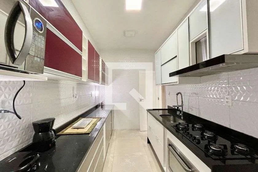 Furnished 90 m² apartment with 2 bedrooms and parking — photo 3