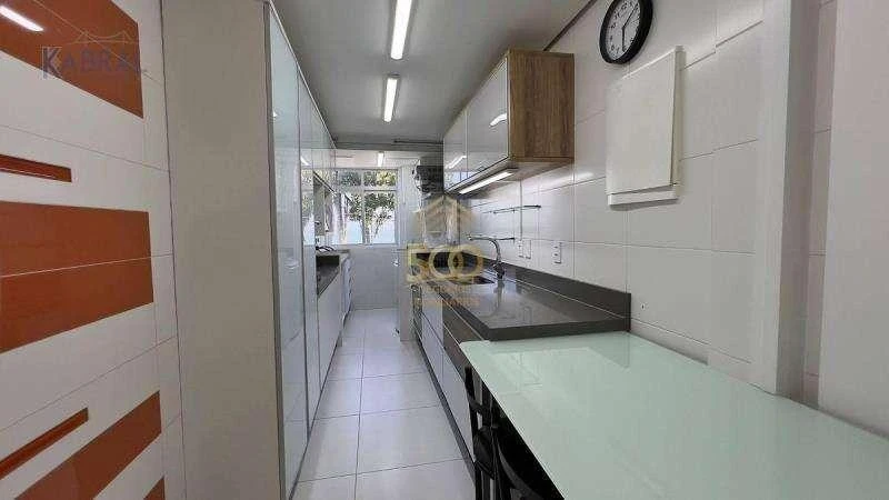 Furnished 3-bedroom apartment with enclosed balcony — photo 19
