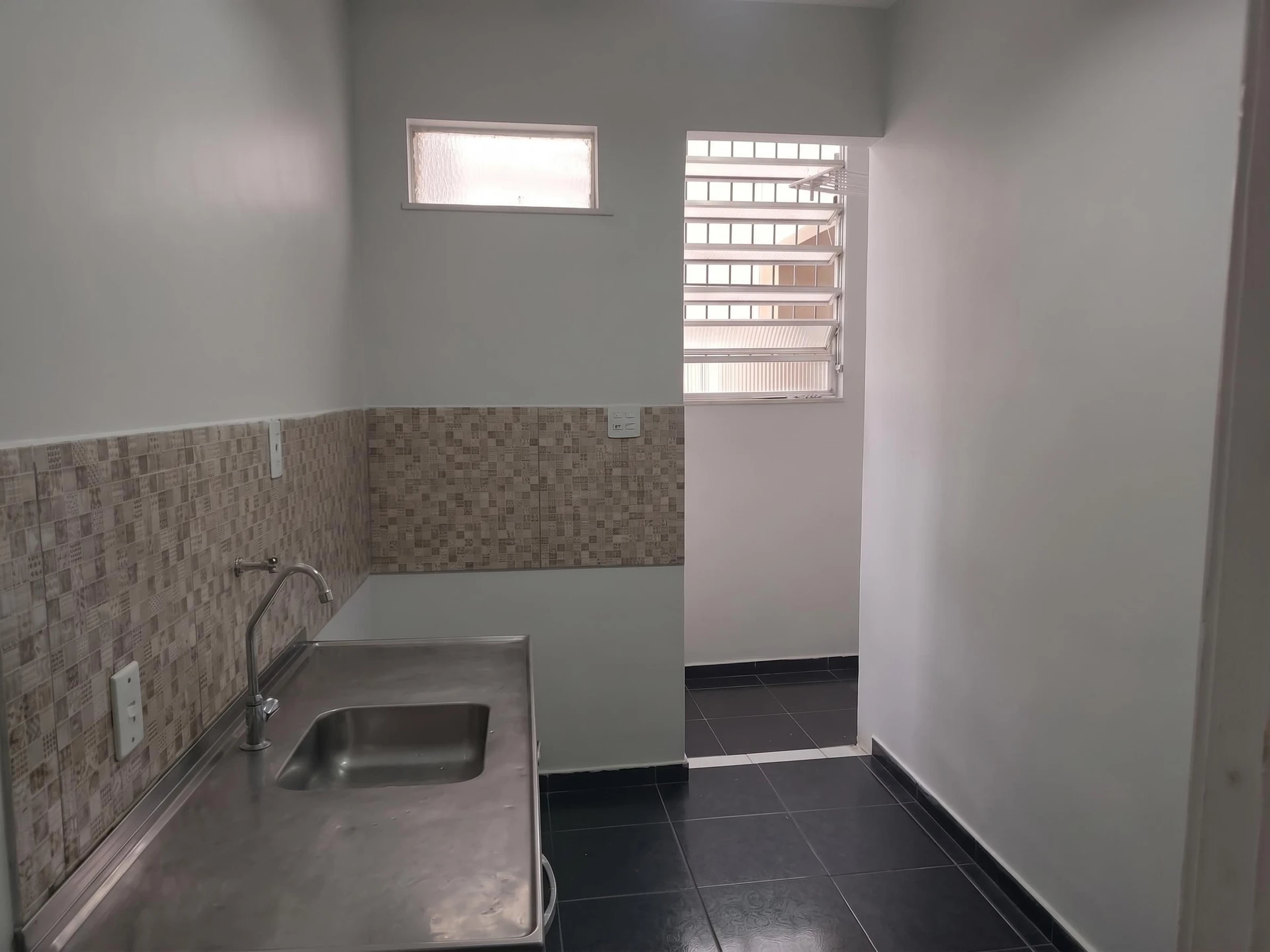 Apartamento, 51 m², com piso de madeira ou laminado