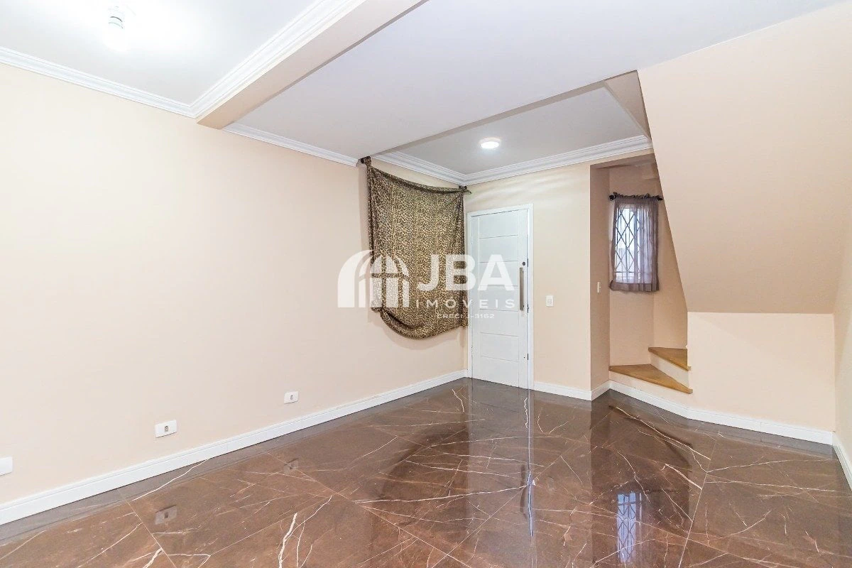 Glass-enclosed balcony in a 3-bedroom house, 85 m² — photo 15
