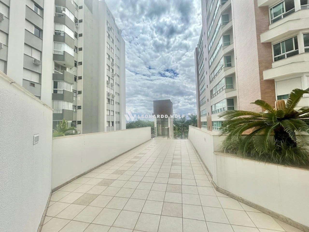 2-bedroom apartment with a washing machine in Florianópolis — photo 21