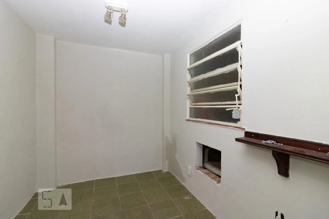 4-bedroom house with closed kitchen, 3 baths and parking — photo 22
