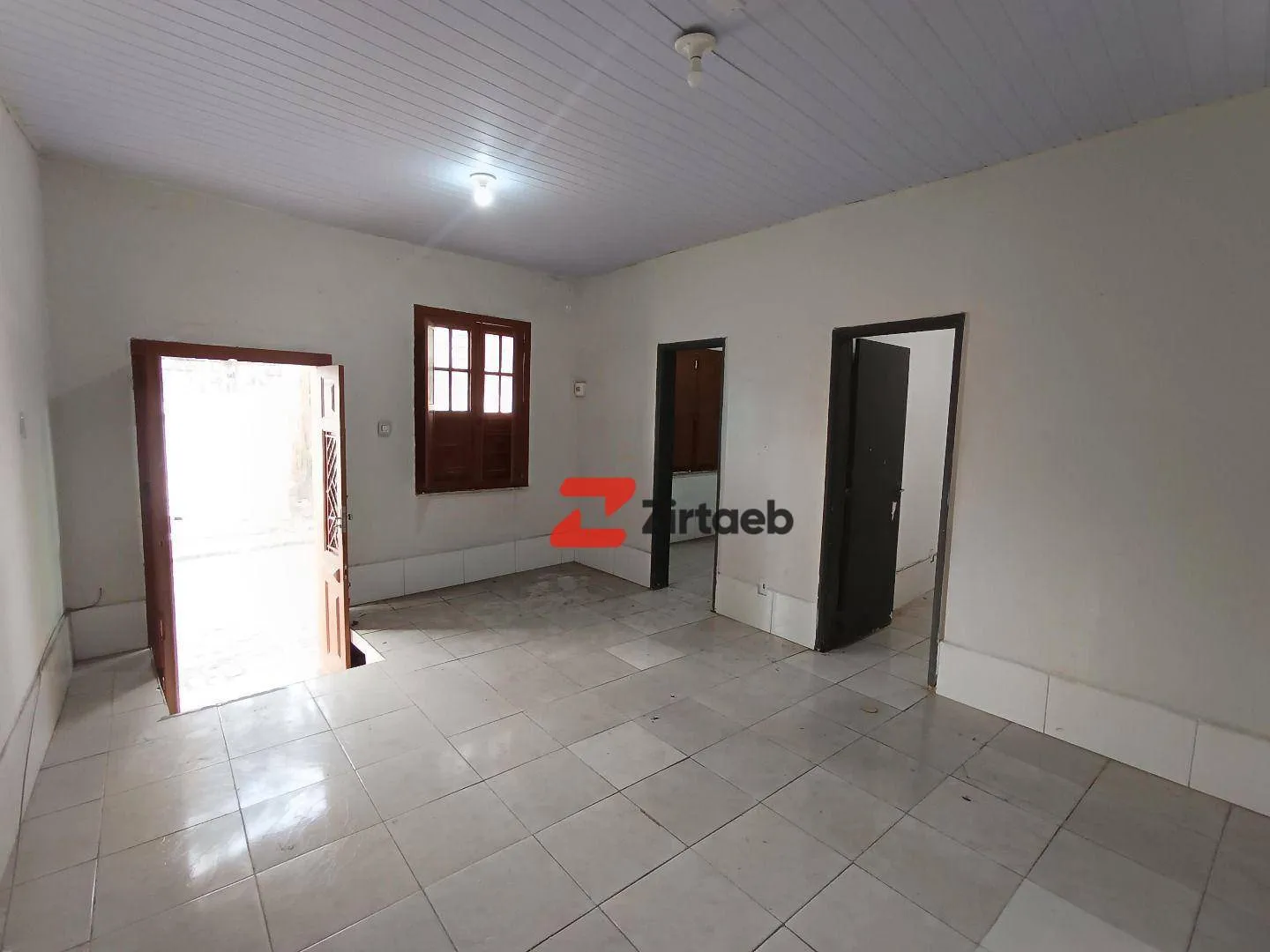 House with 3 bedrooms and 200 m² of tiled floors — photo 4