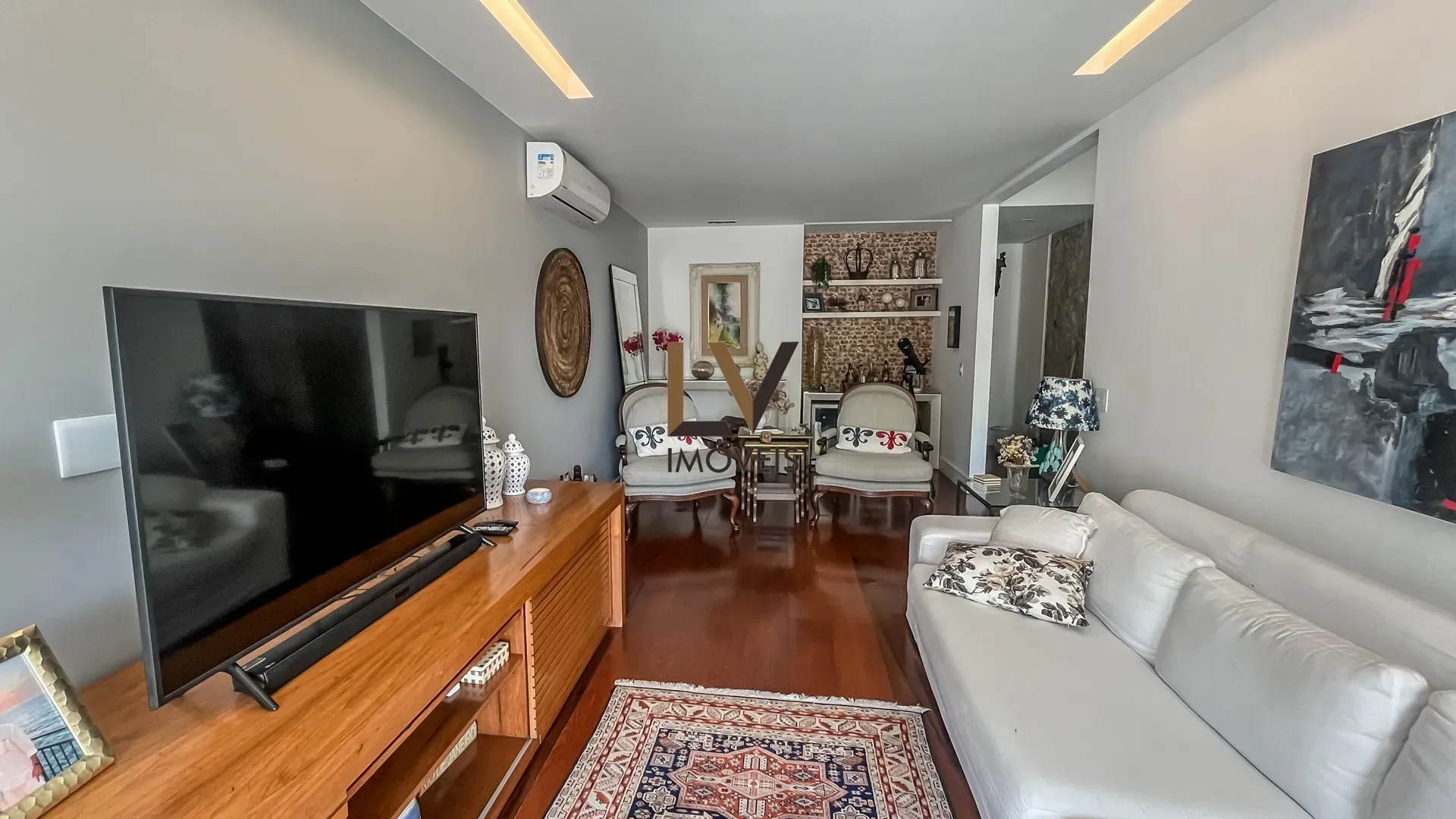 Furnished house with open-plan kitchen, 4 bedrooms and 5 baths — photo 27