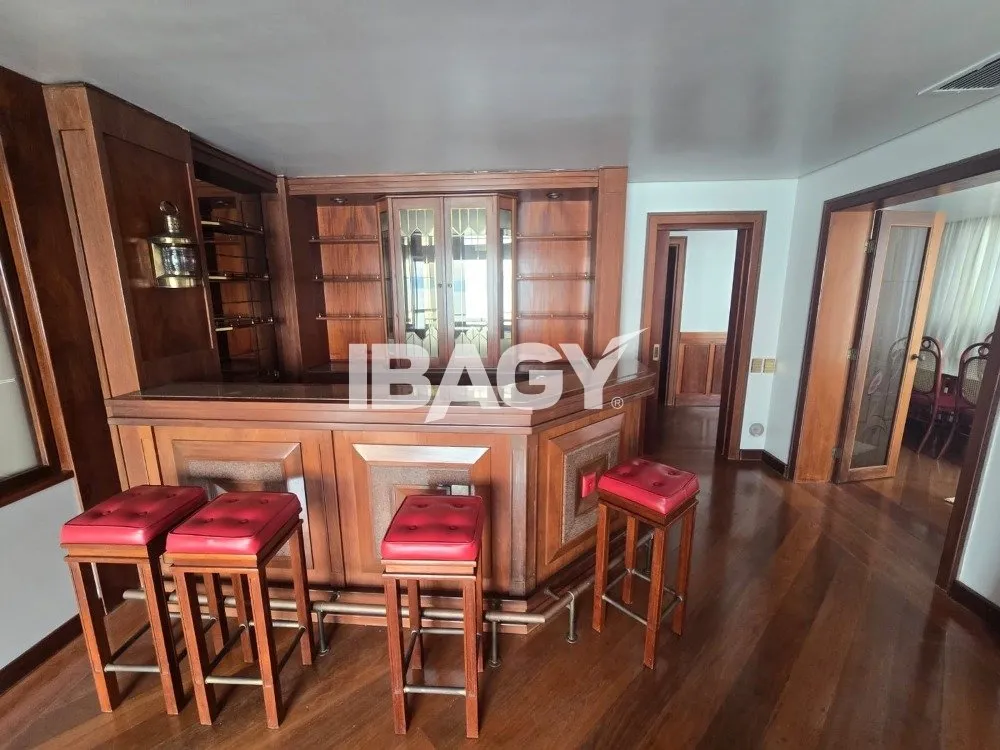 Furnished 512 m² apartment with a enclosed balcony — photo 7
